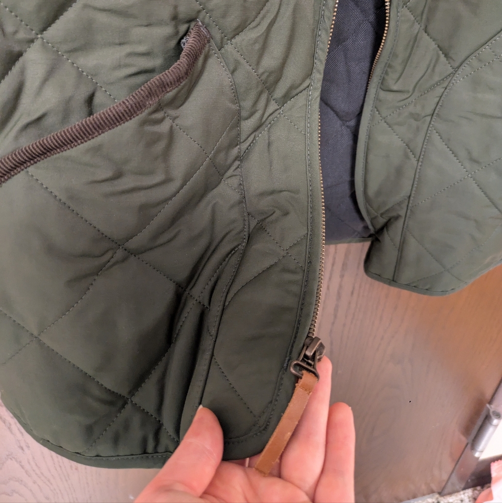 J.Crew Mens Sussex Quilted Vest Large Olive Green Zip Up PrimaLoft NWT - Picture 5 of 10